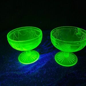 Antique Uranium Champagne Glasses Set of 2 Cameo Pattern Chipped Rims READ DESC